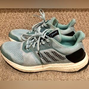 Adidas Ultraboost Parley Blue Womens Running Shoes size 8